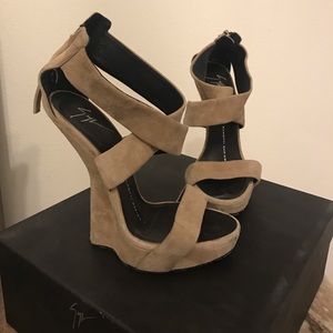 Giuseppe Zanotti Alien / Saby105